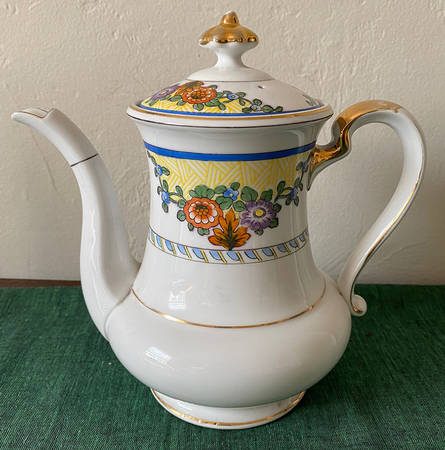 N548 Teapot & Lid