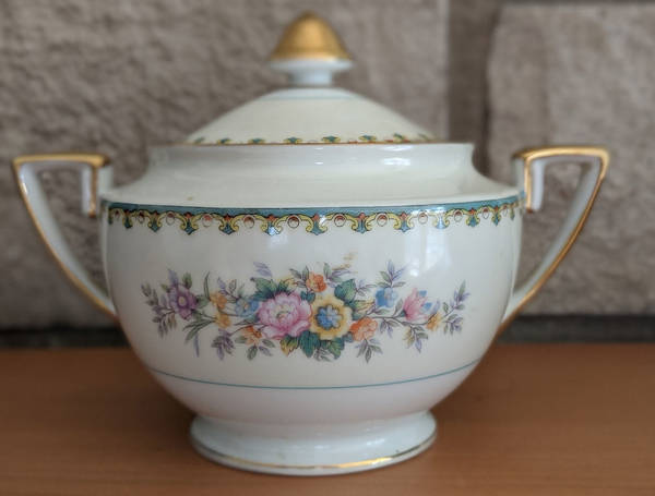 N565 Sugar Bowl & Lid
