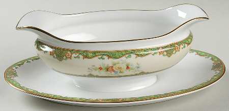 N567 Gravy Boat with Attached Underplate