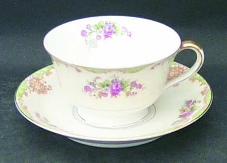 N58 Footed Cup & Saucer Set
