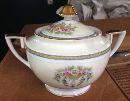 N580 Sugar Bowl & Lid