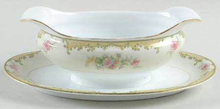N595 Gravy Boat with Attached Underplate