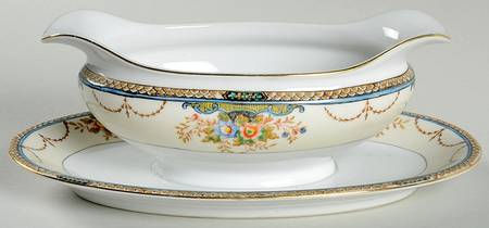 N603 Gravy Boat with Attached Underplate