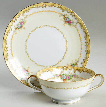 N61 Footed Cream Soup Bowl & Saucer Set