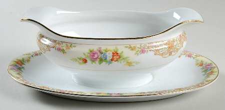 Mystery #117 Gravy Boat with Attached Underplate