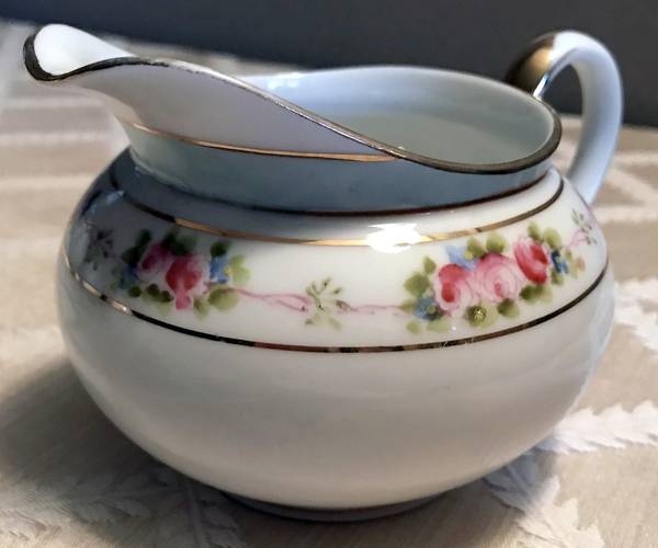 N616 Creamer