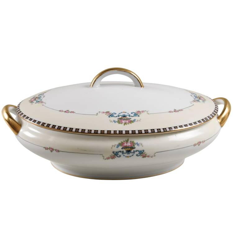 N622 Oval Covered Vegetable