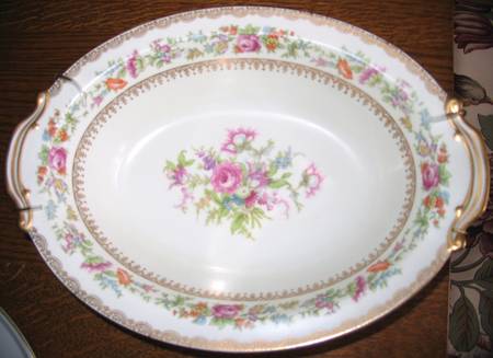 N625 9" Oval Vegetable Bowl