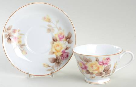 N649 Footed Cup & Saucer Set