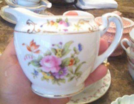 N652 Creamer