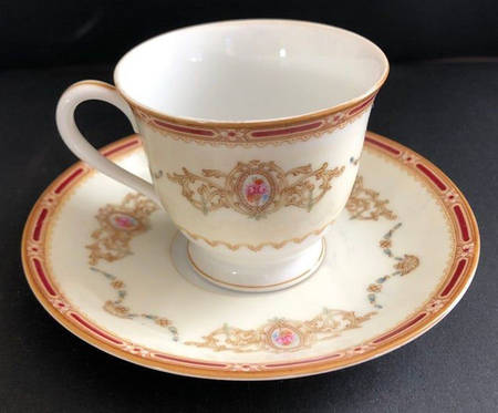 N662 Footed Demitasse Cup & Saucer Set