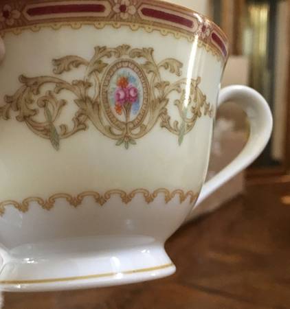N662 Footed Cup