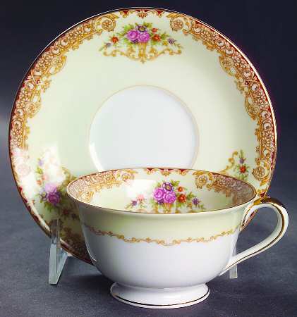N68 Footed Cup & Saucer Set