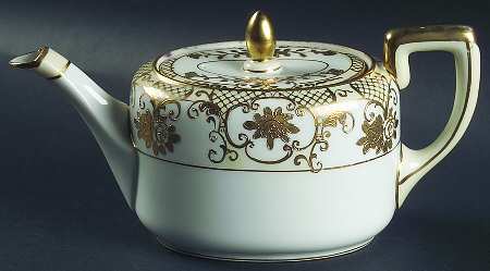 N697 Teapot & Lid