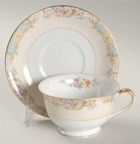 N73 Footed Cup & Saucer Set