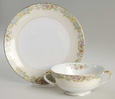 N73 Footed Cream Soup Bowl & Saucer Set