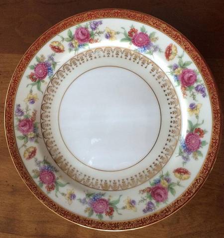 N735 Dinner Plate