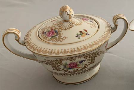 N742 Sugar Bowl & Lid
