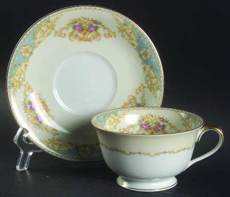 N75 Footed Cup & Saucer Set