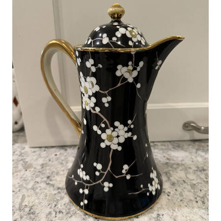 N772 Black Coffee Pot & Lid