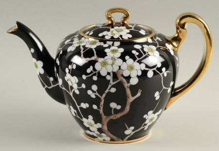 N772 Black Teapot & Lid