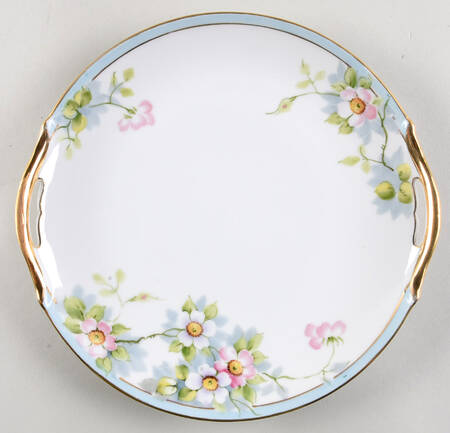 N776 Handled Cake Plate
