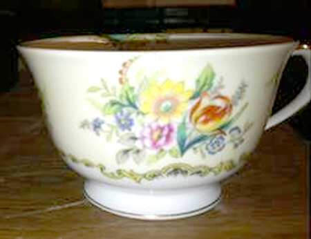 N785 Footed Cup