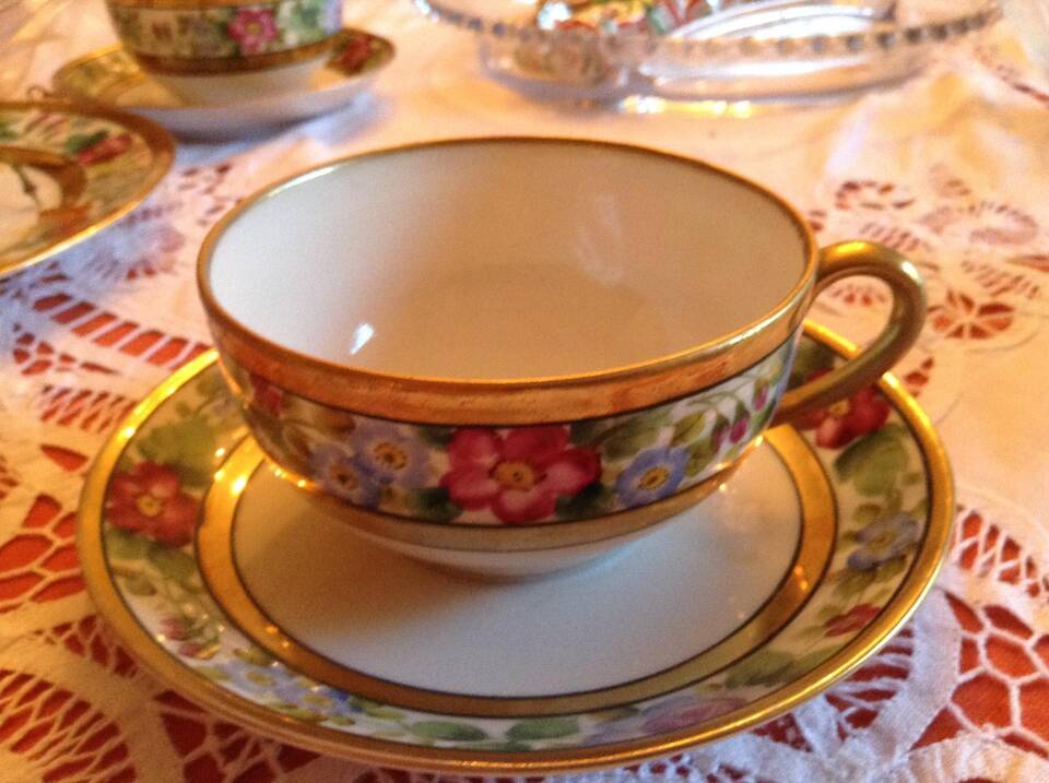 N787 Flat Cup & Saucer Set