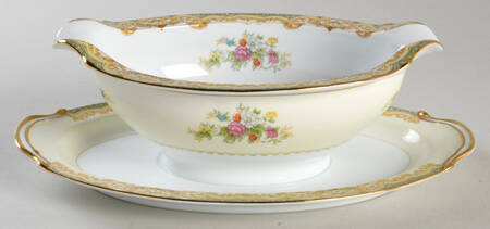 N797 Gravy Boat with Attached Underplate