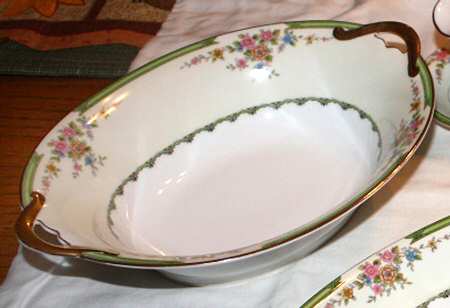 N798 10" Oval Vegetable Bowl