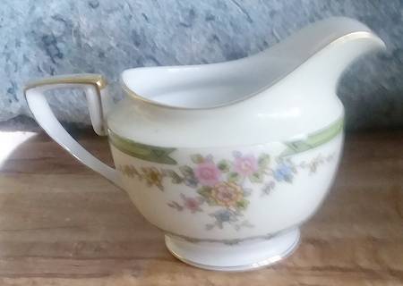 N798 Creamer