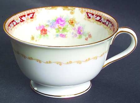 N8 Footed Cup