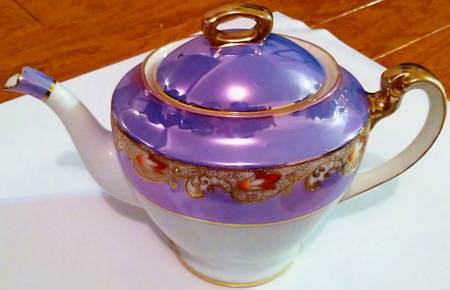 N819 Teapot & Lid