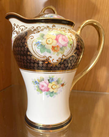 N820 Chocolate Pot & Lid