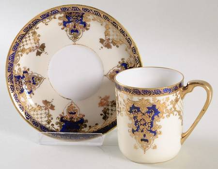 N822 Chocolate Cup & Saucer Set