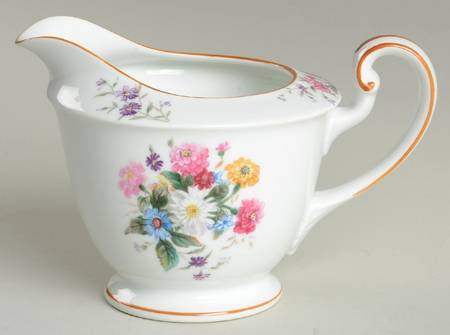 N824 Creamer