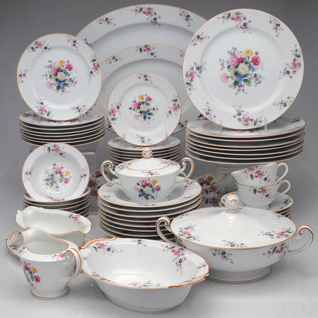 N824 67 Piece Estate Set