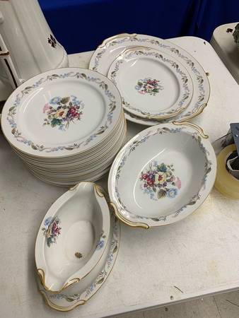 N826 9" Oval Vegetable Bowl