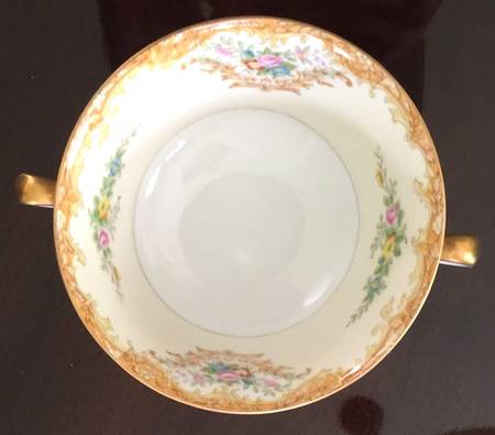 N848 Footed Cream Soup Bowl