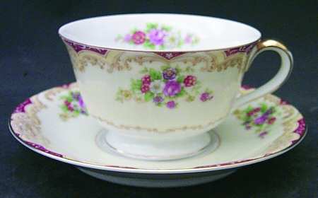 N85 Footed Cup & Saucer Set