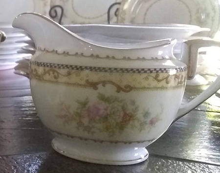 N868 Creamer