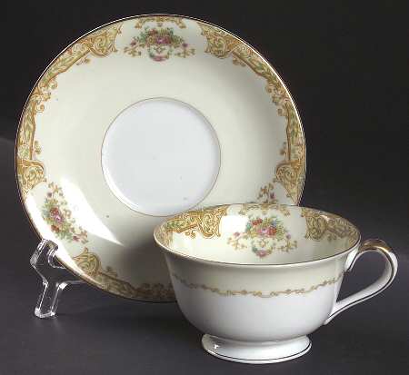 N87 Footed Cup & Saucer Set