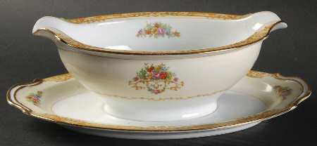N87 Gravy Boat with Attached Underplate
