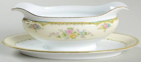 N871 Gravy Boat with Attached Underplate