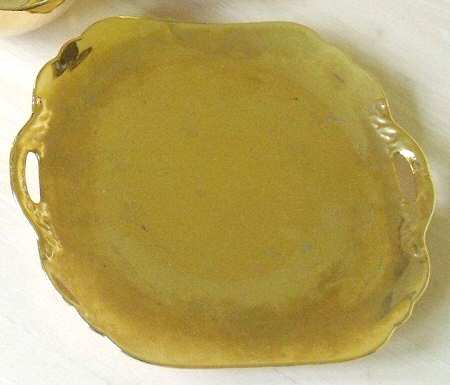 N876 Square Handled Cake Plate