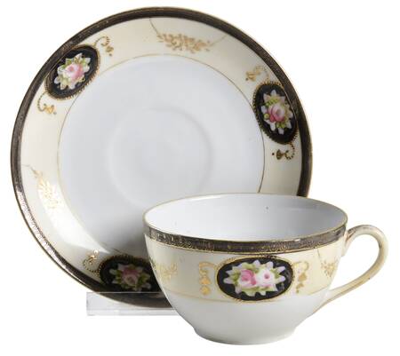 N878 Flat Cup & Saucer Set