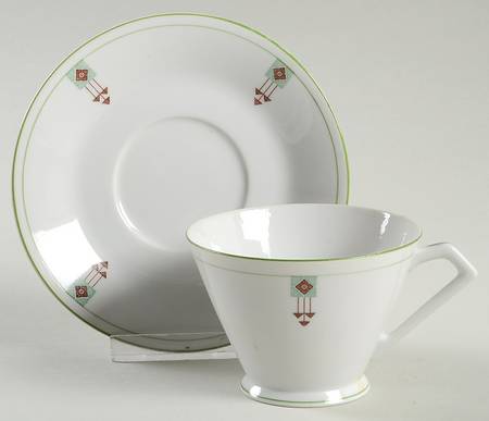 N88 Footed Cup & Saucer Set