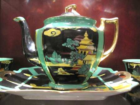 N887 Teapot & Lid