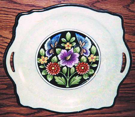 N889 Handled Cake Plate