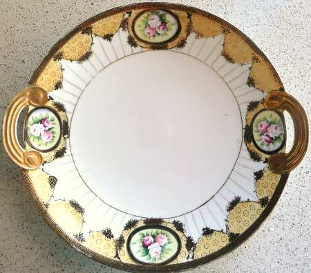 N901 Handled Cake Plate
